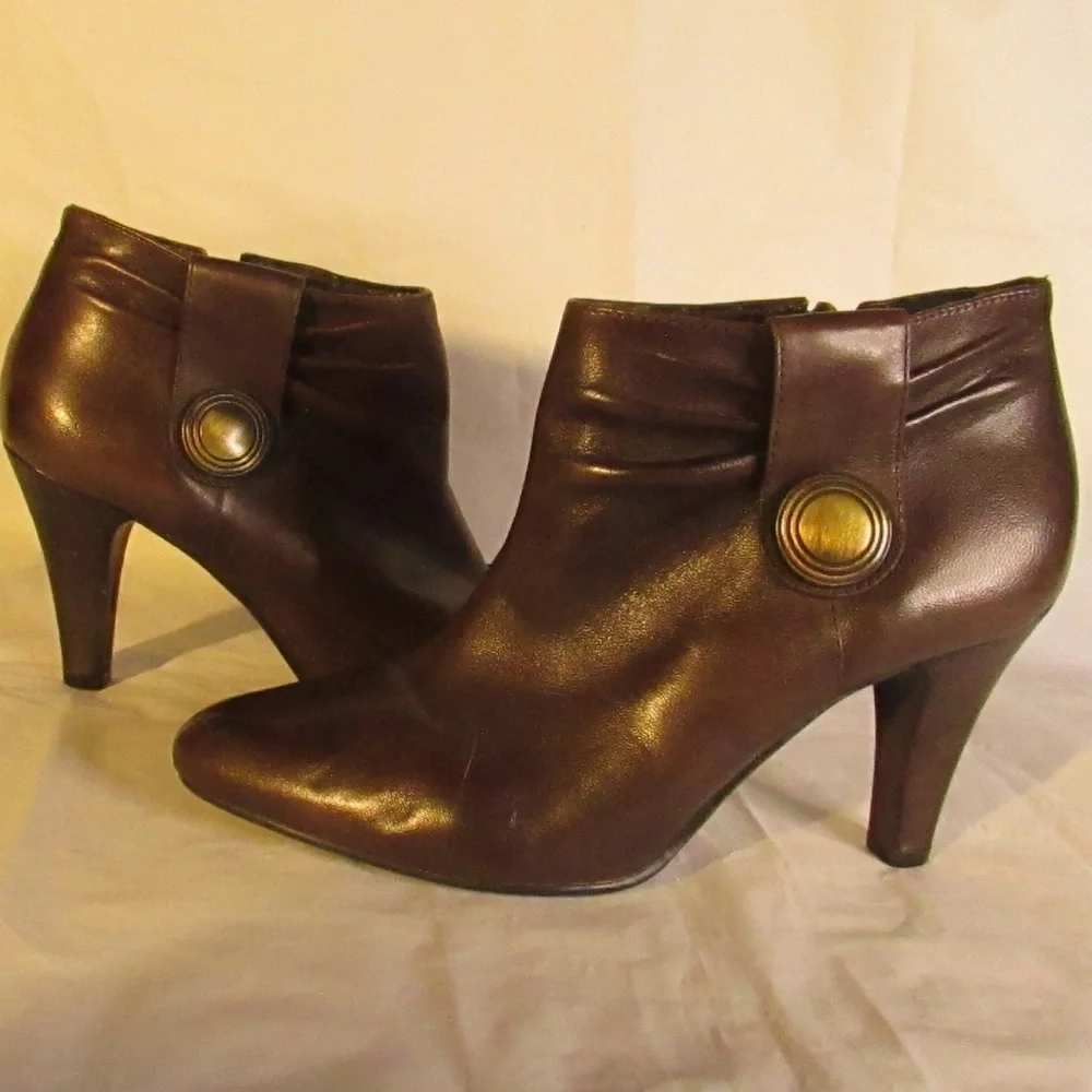 Michelle D brown heeled ankle boots